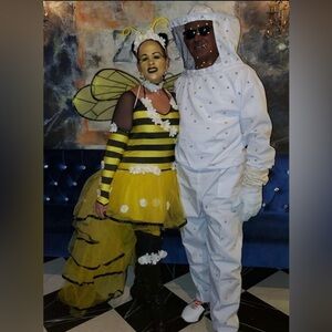 Couple bee and bee keeper Halloween costume